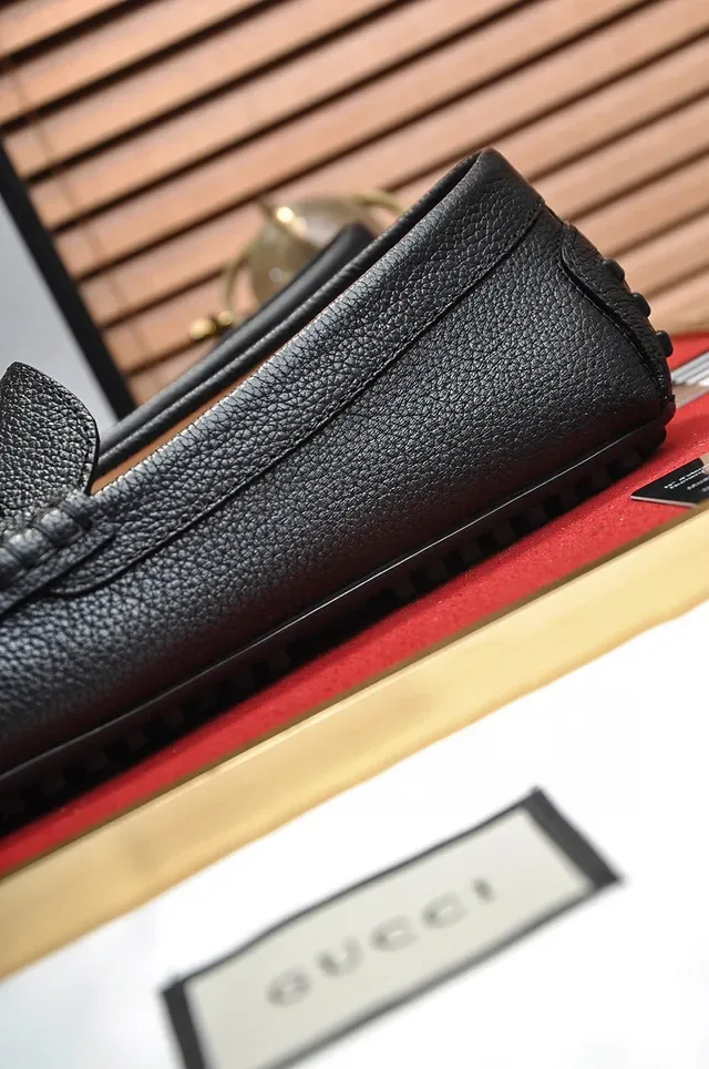 Gucci Horsebit 1955 काले छिलके वाले चमड़े के लोफर 2