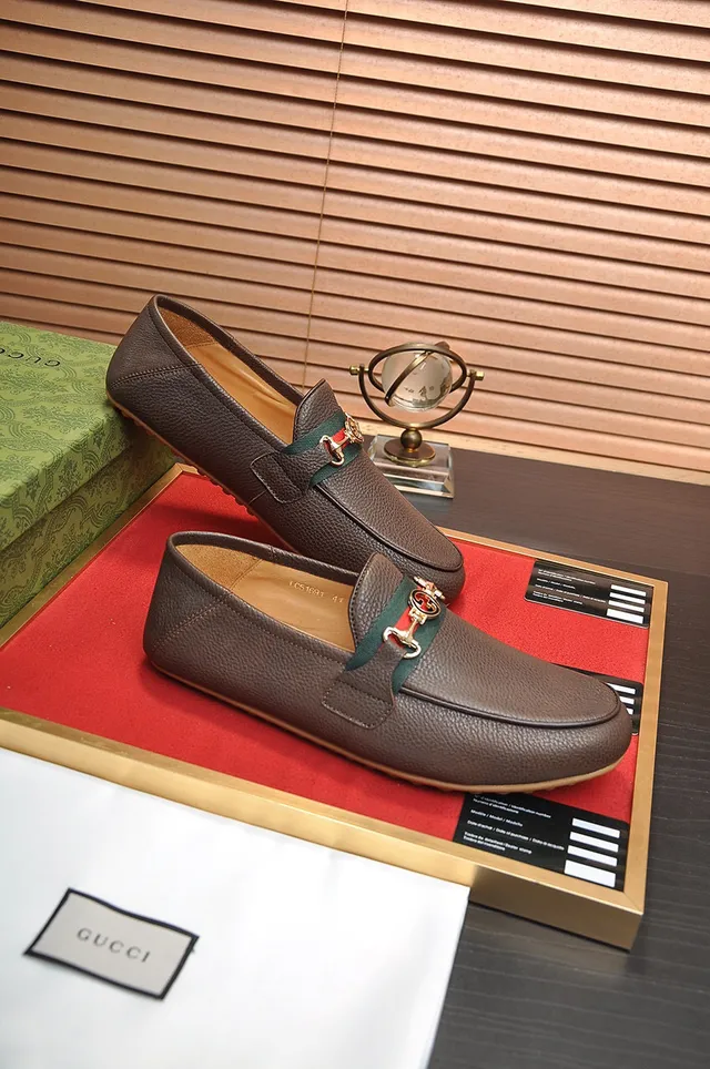 Gucci Horsebit 1955 Mocassins de couro marrom com textura de grão 5
