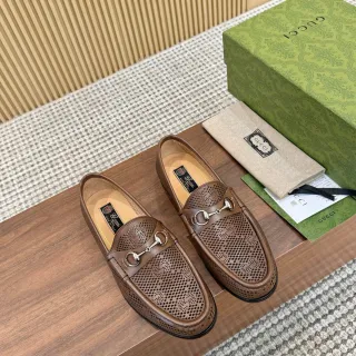 Gucci Horsebit 1955 棕色穿孔皮革乐福鞋