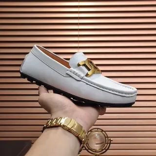 Gucci Horsebit لورف جلد أبيض مشبك ذهبي لورف