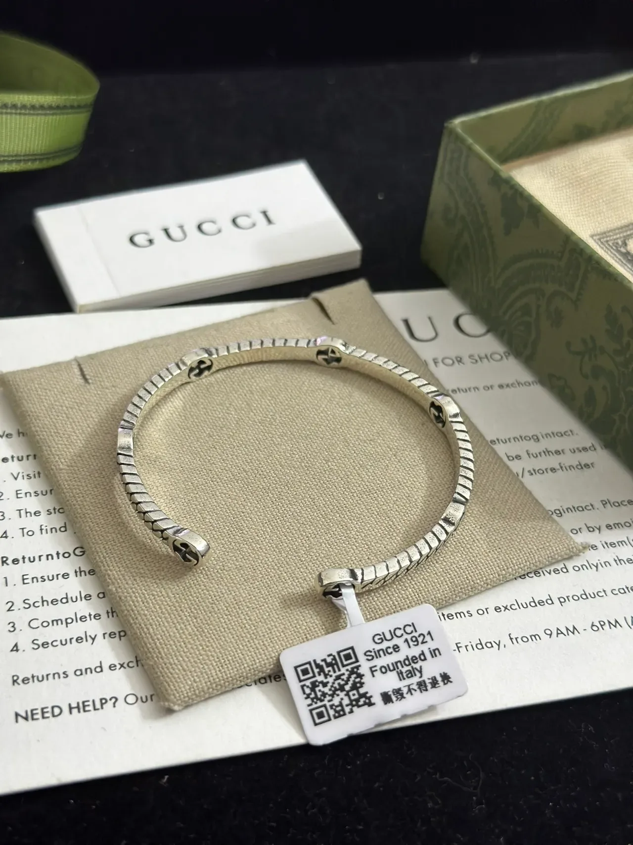 Gucci Interlocking G Ribbed Silver Cuff Bracelet 2