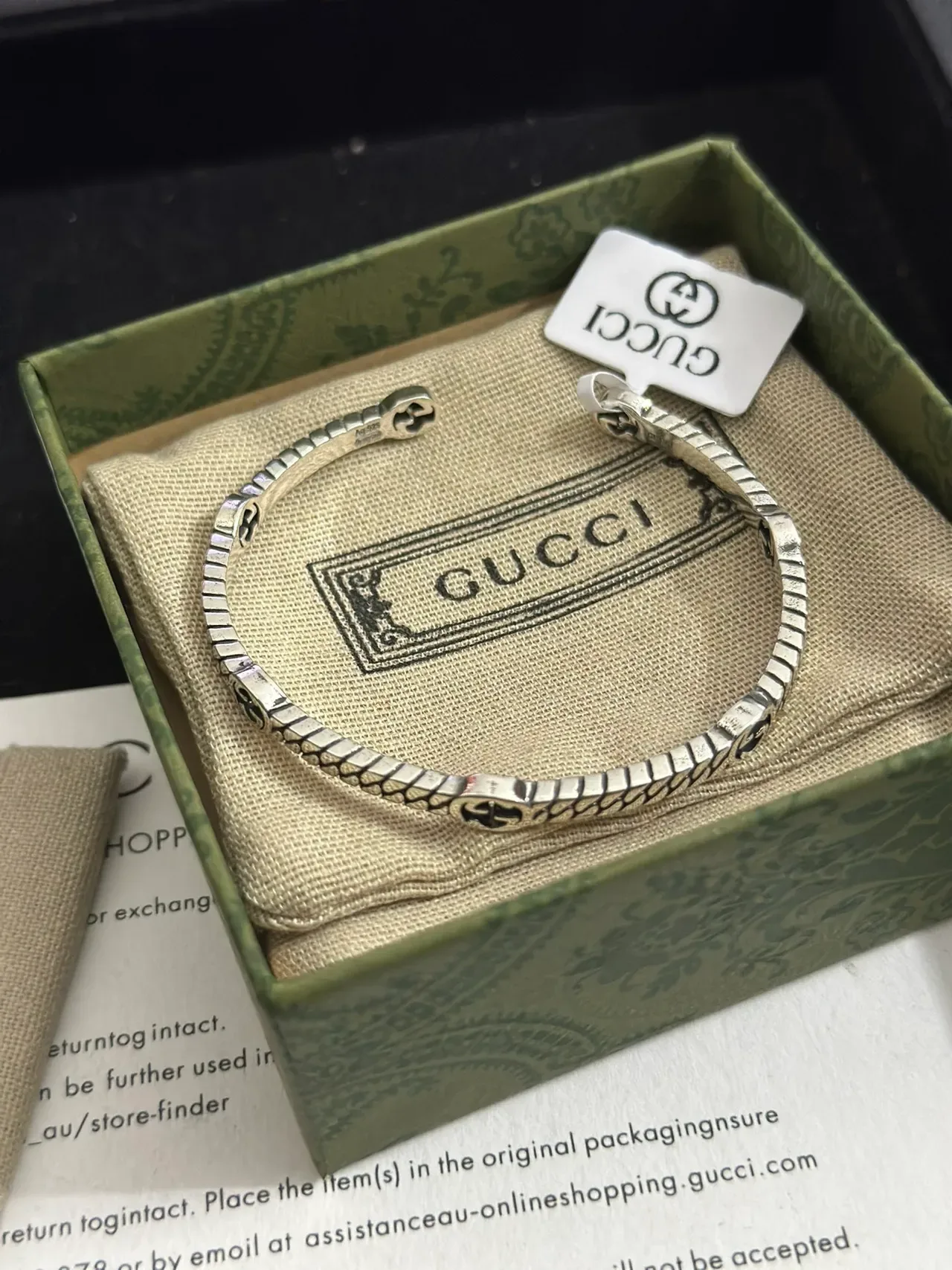 Gucci Interlocking G Ribbed Silver Cuff Bracelet 9