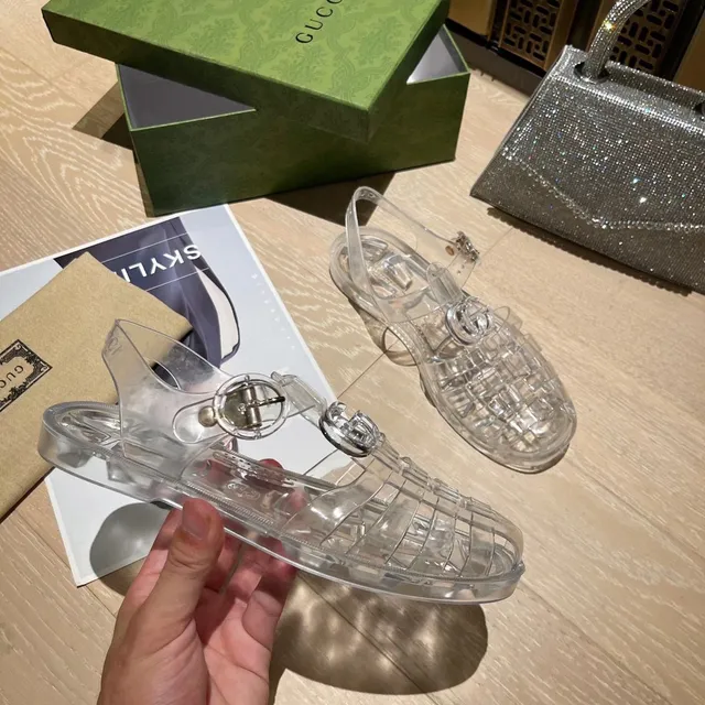 Gucci Jelly Sandals 透明网格 Vamp 搭扣鞋带 休闲凉鞋 4