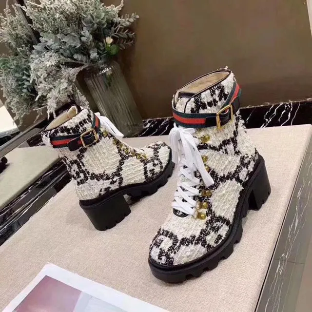 Gucci Le Cagole ट्वीड वेब स्ट्रैप एंक्ल बूट 5