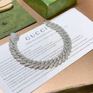 Gucci متعدد الصفوف Pavé Curb Link سوار