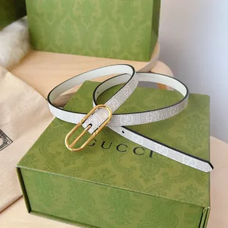 Gucci Ophidia पतला उलटने लायक GG Monogram चमड़े की बेल्ट