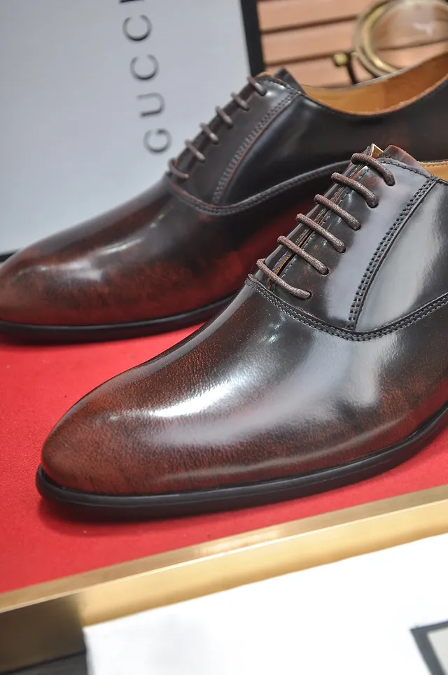 Gucci أحذية أوكسفورد بنية لامعة ذات رأس كاب 2