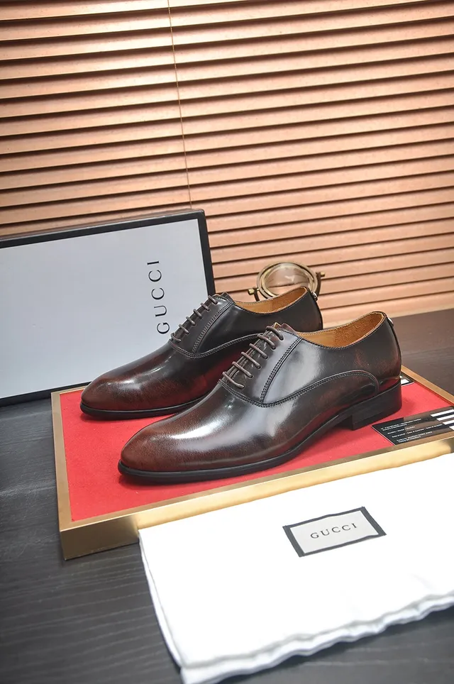 Gucci أحذية أوكسفورد بنية لامعة ذات رأس كاب 4