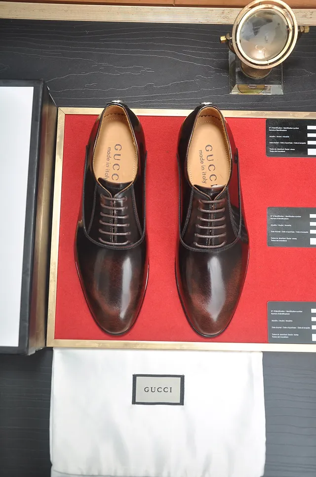 Gucci أحذية أوكسفورد بنية لامعة ذات رأس كاب 5