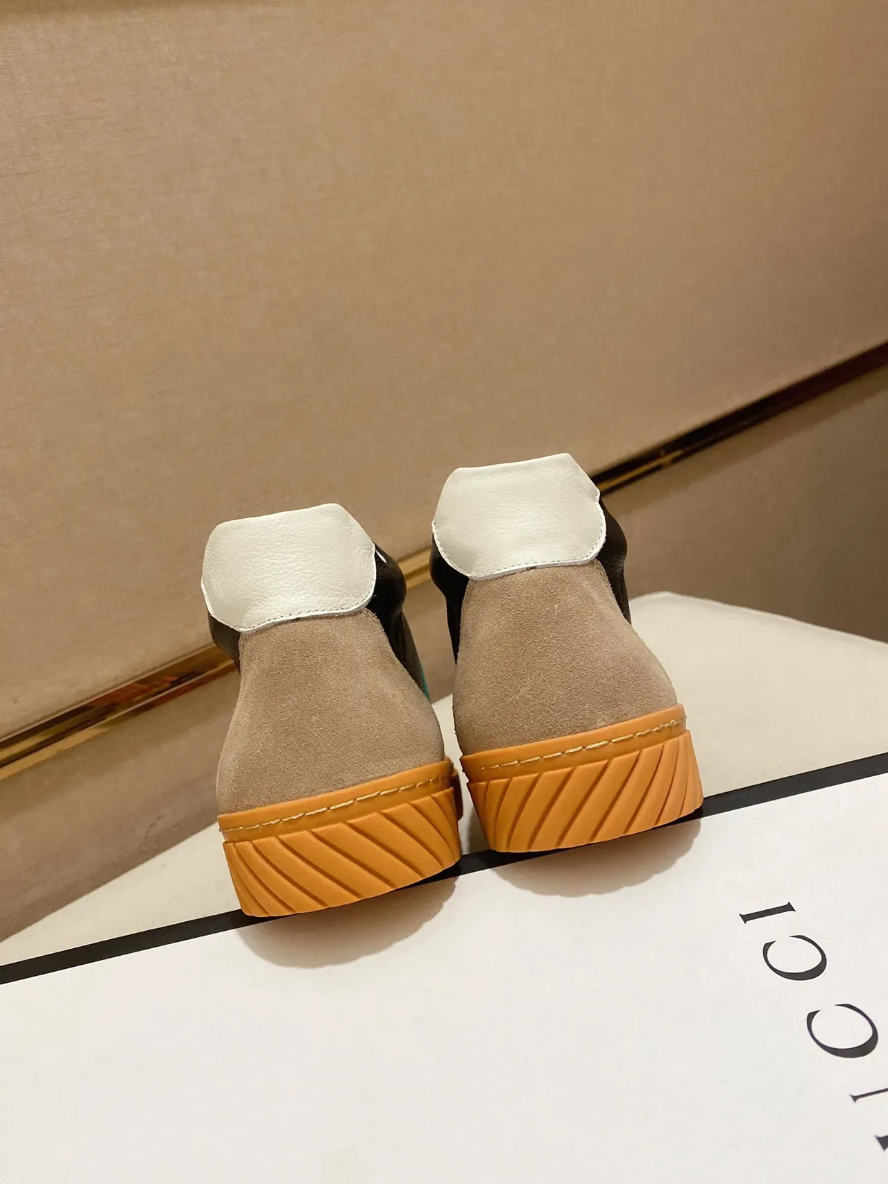 Gucci Rhyton काले भूरे हरे नारंगी Web Stripe लाइफस्टाइल स्नीकर 3