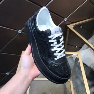 Gucci Rhyton Zapatos Lifestyle de Plataforma de Cuero Perforado Negro