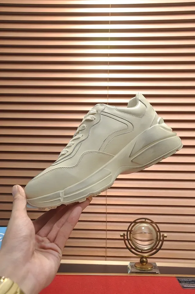 Gucci Screener Beige Chaussures Chunky Cuir Supérieur Semelle Noire 3