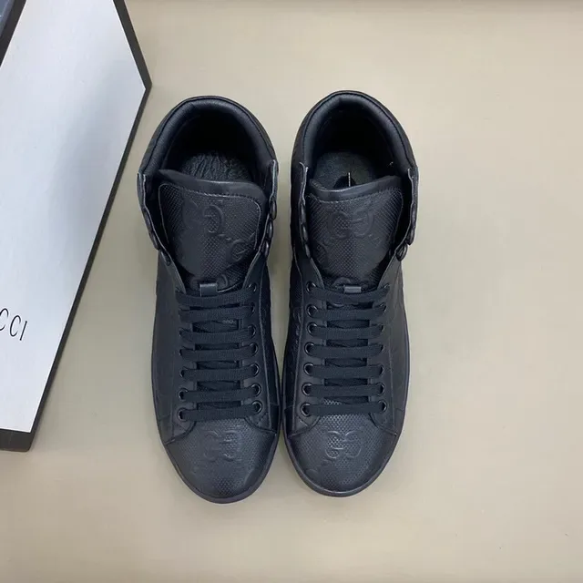 Gucci Screener Sneakers lifestyle noires embossées GG Monogram 9