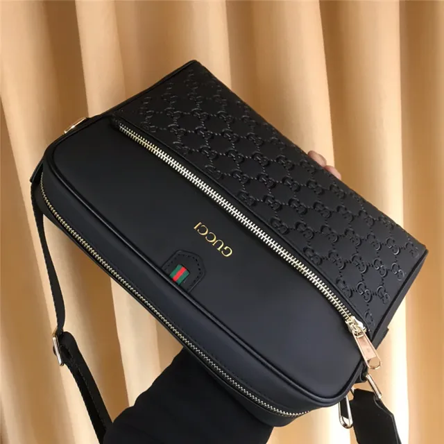 Gucci Screener কালো সোনালি উৎকীর্ণ GG মনোগ্রাম সামনের জিপের পকেট কাঁধের ব্যাগ 6