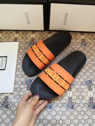 Gucci Screener Noir Orange Semelle en Caoutchouc Moulée Sangle Logo Large Chaussons 4