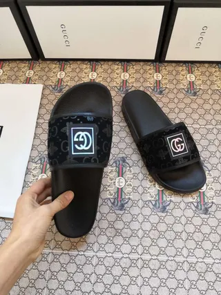 Gucci Screener Correa de Terciopelo Negro Logotipo Interlocking G Zapatillas 6