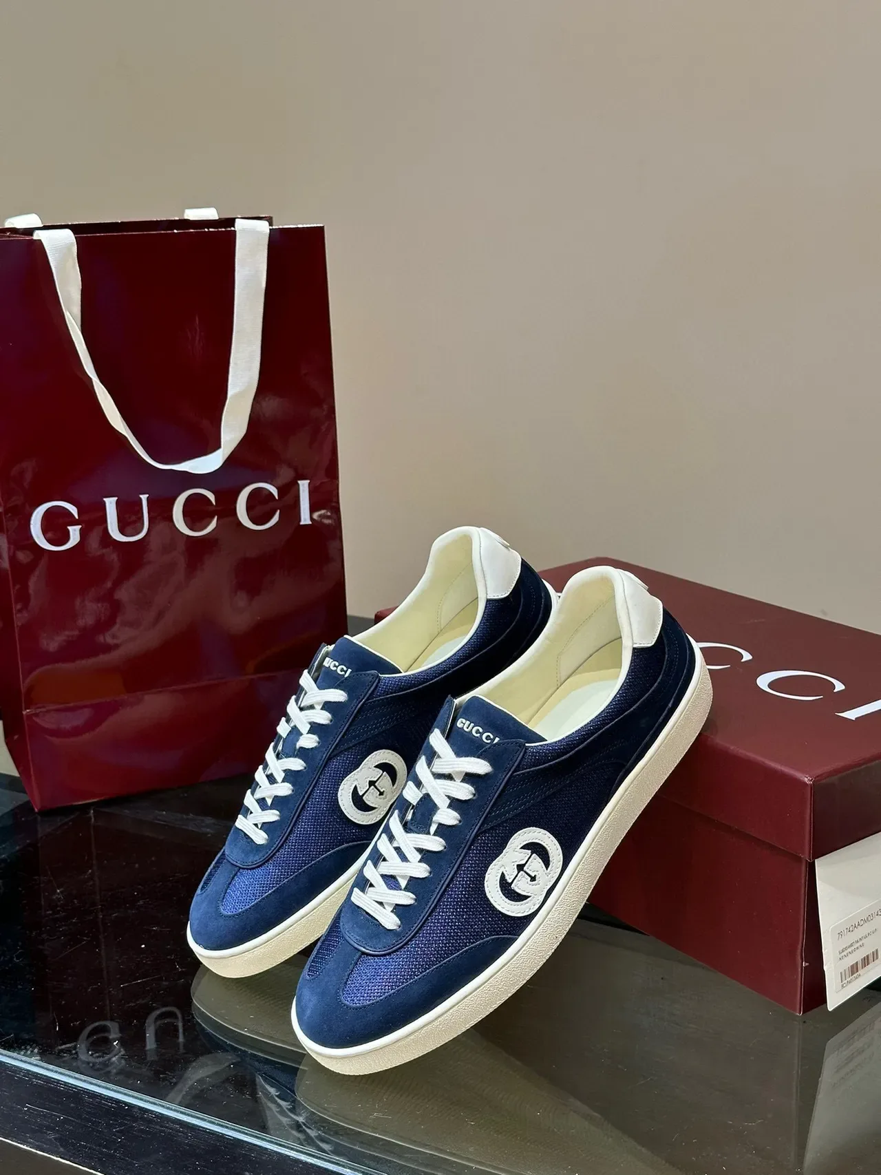 Gucci Screener Tênis Lifestyle Azul Marinho e Branco 4