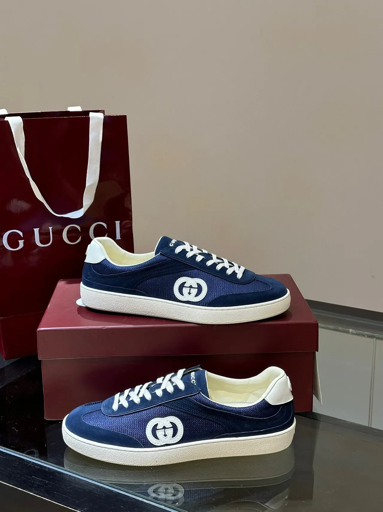 Gucci Screener Tênis Lifestyle Azul Marinho e Branco 5