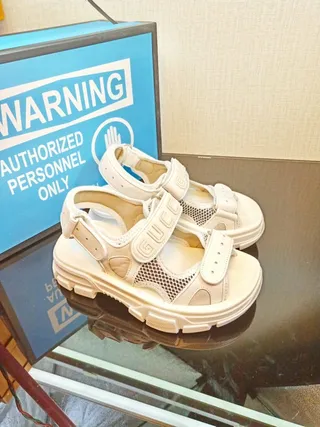 Gucci Screener Sandales gladiatrices Off-White Épaisses 9