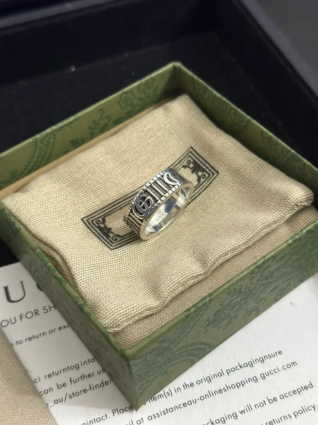 Gucci Screener Silver Beige Wide Band Interlocking G Motif Ring 6