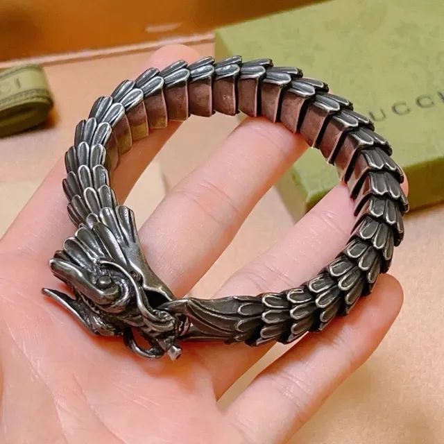 Gucci Silver Articulated Scale-Link Sculpted Dragon Head Clasp Bracelet 7