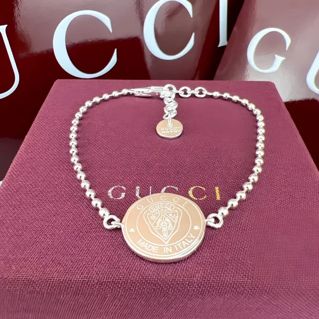 Gucci قلادة سلاسل كرات فضية سوداء مدالية دائرية 4