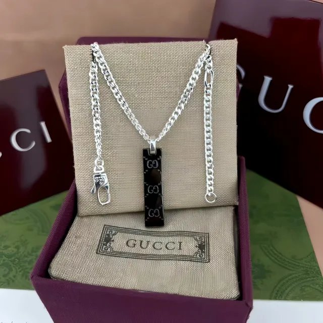 Gucci Pulseira Corrente Curb Prata e Preto com Placa 7