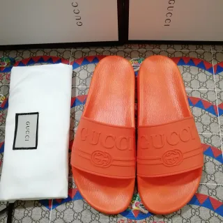 Gucci Slide 橙色模制橡胶拖鞋