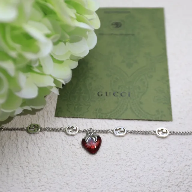 Gucci 草莓魅力 银色 红色 链条 互锁 G 魅力 手链 7