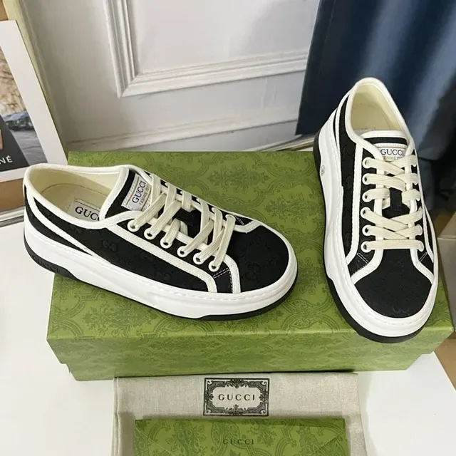 Gucci Tennis 1977 Preto e Branco Lifestyle Sneakers 6