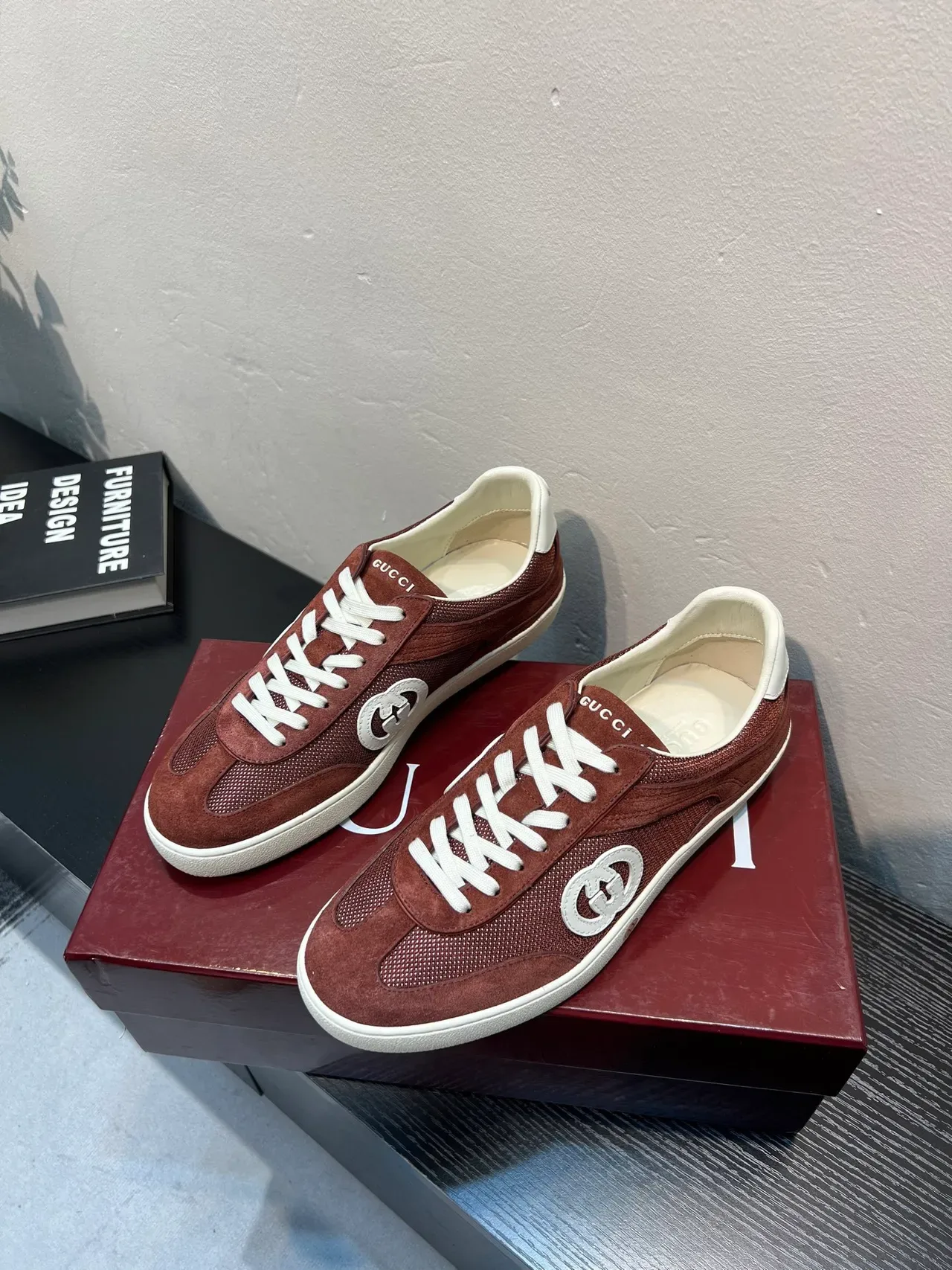 Gucci Tennis 1977 Tênis Lifestyle de Camurça e Malha Borgonha 3