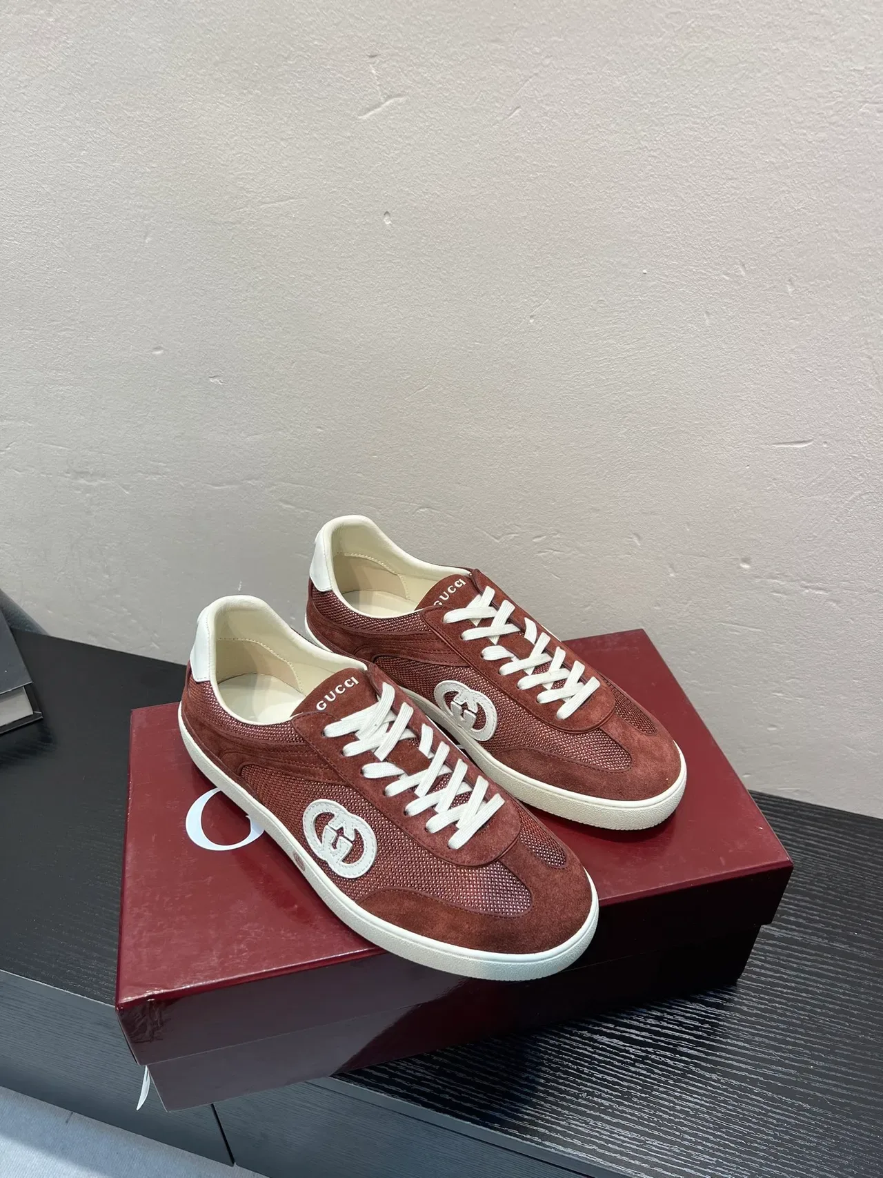 Gucci Tennis 1977 Tênis Lifestyle de Camurça e Malha Borgonha 5