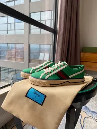 Gucci Tennis 1977 Zapatillas de lona verdes con rayas web estilo de vida 2