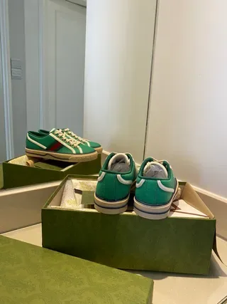 Gucci Tennis 1977 Zapatillas de lona verdes con rayas web estilo de vida 5