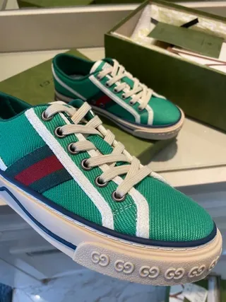 Gucci Tennis 1977 Zapatillas de lona verdes con rayas web estilo de vida 9