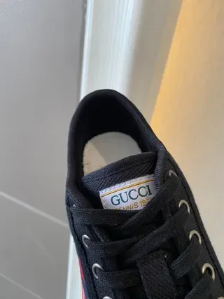 Gucci Tennis 1977 Sneakers lifestyle bleu marine et rouge avec rayures web 9