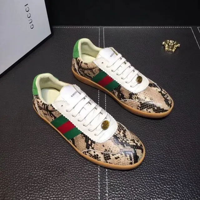 Gucci Tennis 1977 tênis lifestyle com estampa de serpente verde-vermelho web 6