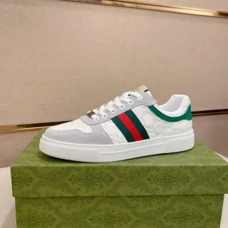 Gucci Tennis 1977 Zapatillas Lifestyle blancas y grises con rayas Web Stripe
