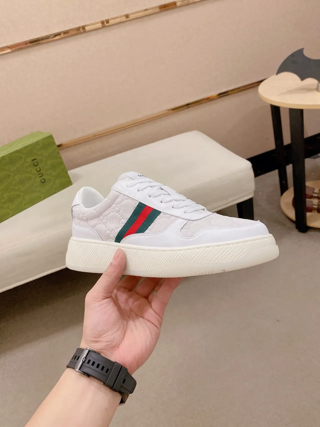 Gucci Tennis 1977 Zapatillas Lifestyle Blancas Verdes Rojas Web 4
