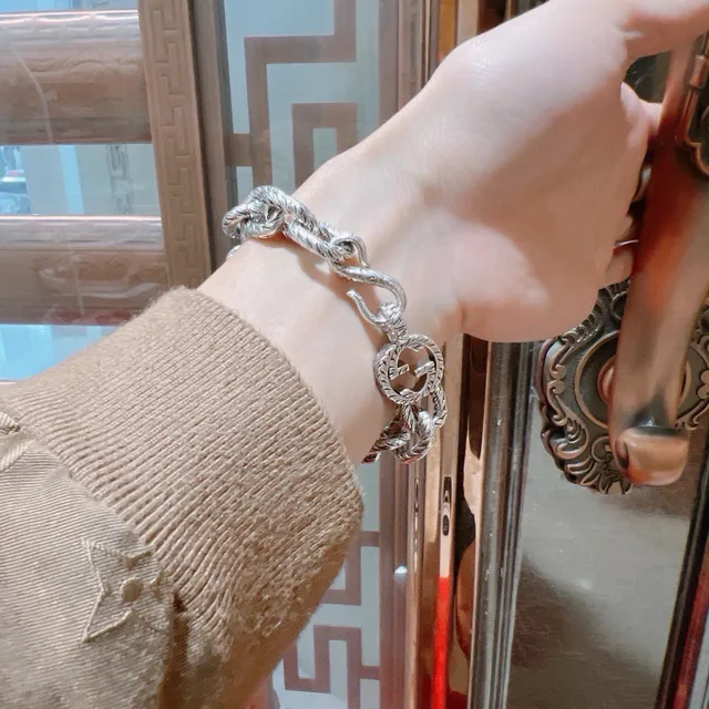 Gucci Twisted Chain Silver Rope-Link Engraved Leaf Motif Bracelet 7