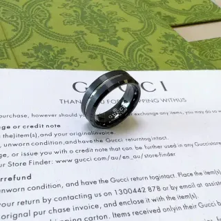 Gucci 双色黑银刻字戒指