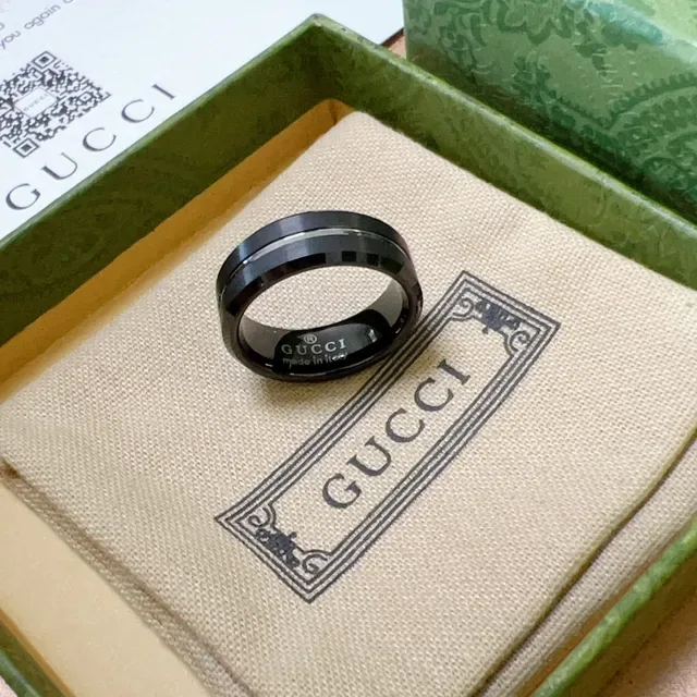 Gucci Two-Tone Black and Silver Engraved Ring 4