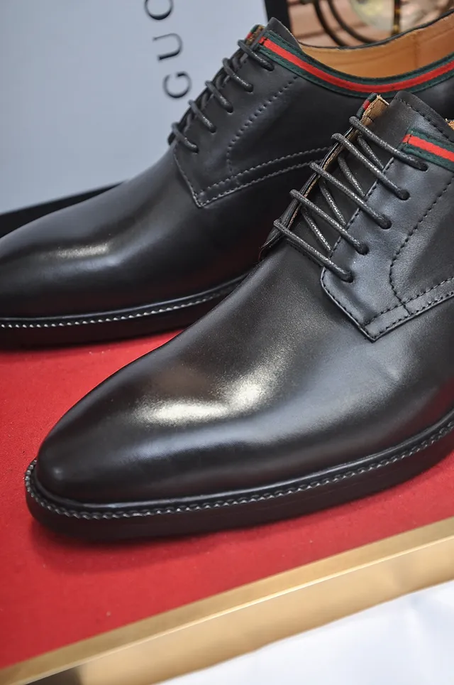Gucci Web-Trimmed Oxford أسود أحمر كاب توي كولار أكسفورد أحذية 2