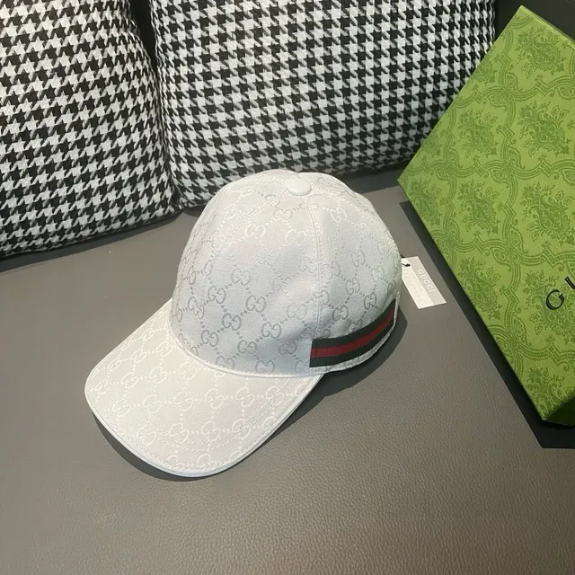 Gorra de béisbol Gucci Blanco y Negro GG Monogram Jacquard Web Stripe Accent 3
