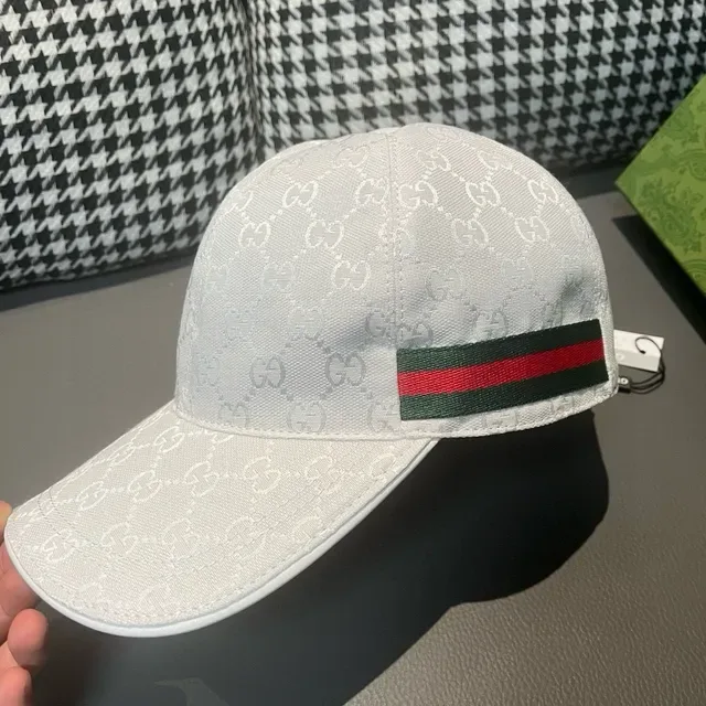Gorra de béisbol Gucci Blanco y Negro GG Monogram Jacquard Web Stripe Accent 4