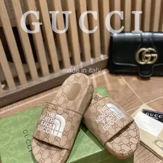 Gucci x The North Face GG Monogram Logo zuecos