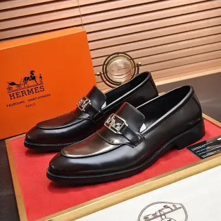 Hermès 黑色金色抛光皮革金属H型扣带乐福鞋