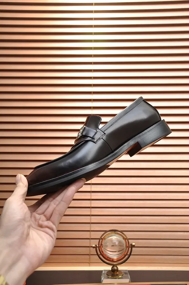 Hermès Black Gold Polished Leather Metal H-Buckle Strap Loafer 6
