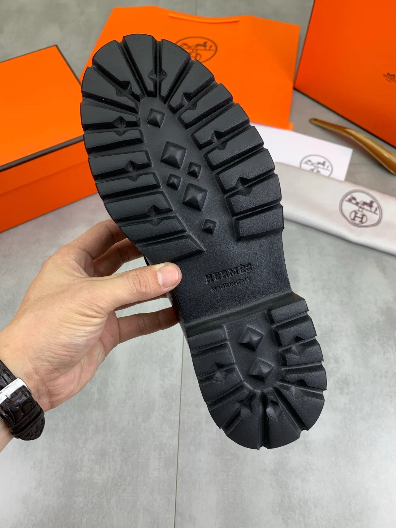 Hermès Marrón Negro Cuero Granulado Correa Penny Loafer 4