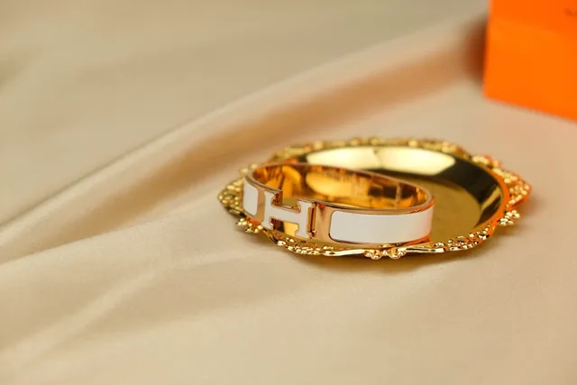 Hermès Clic H Pulseira de Esmalte Branco em Ouro Rosa 4